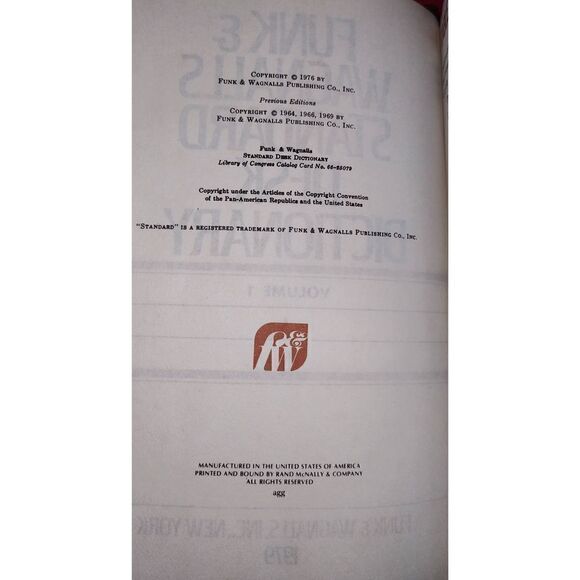 Funk & Wagnalls Standard Desk Dictionary Volumes 1 & 2-A to Z - Picture 5 of 9